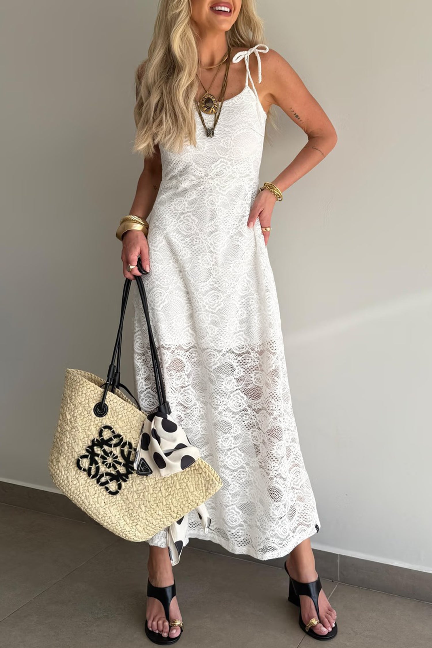 lace overlay maxi dress Black Sleeveless - Women's Event Dresses Crafted from lightweight Ladylike Lace Overlay Spaghetti Strap