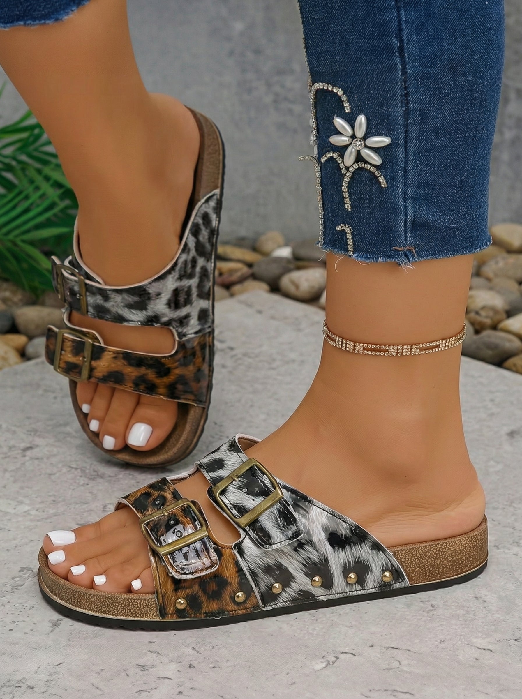 Light Blue Leopard Two-tone Retro Buckle Straps Hollowed Faux Suede Slippers