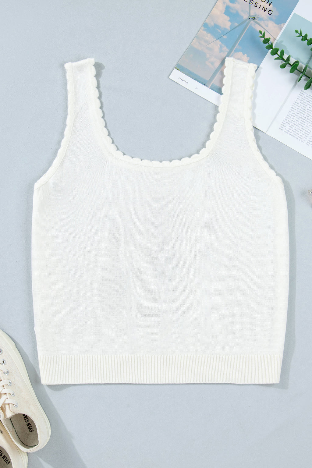 White Plus Size Floral Print Scalloped Trim Square Neck Sweater Vest