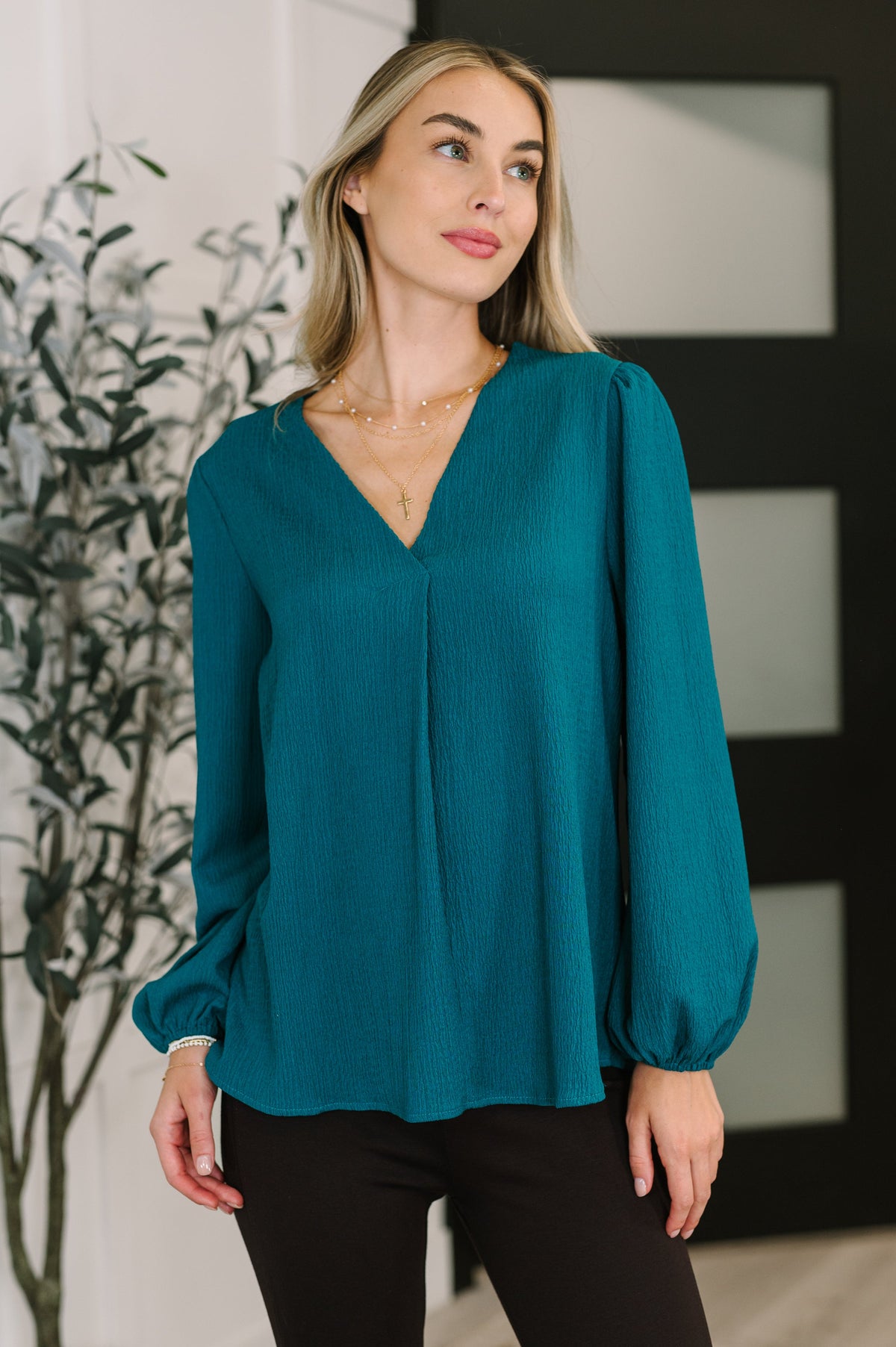 Desk to Dinner V-Neck Balloon Sleeve Blouse