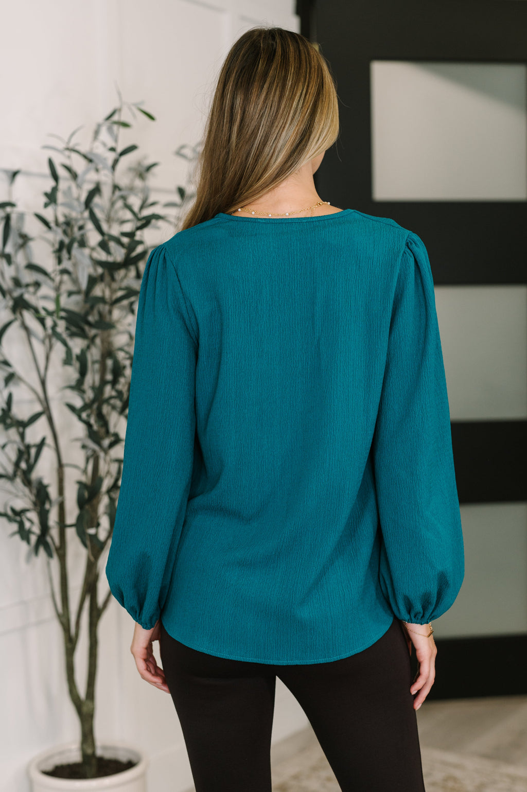Desk to Dinner V-Neck Balloon Sleeve Blouse