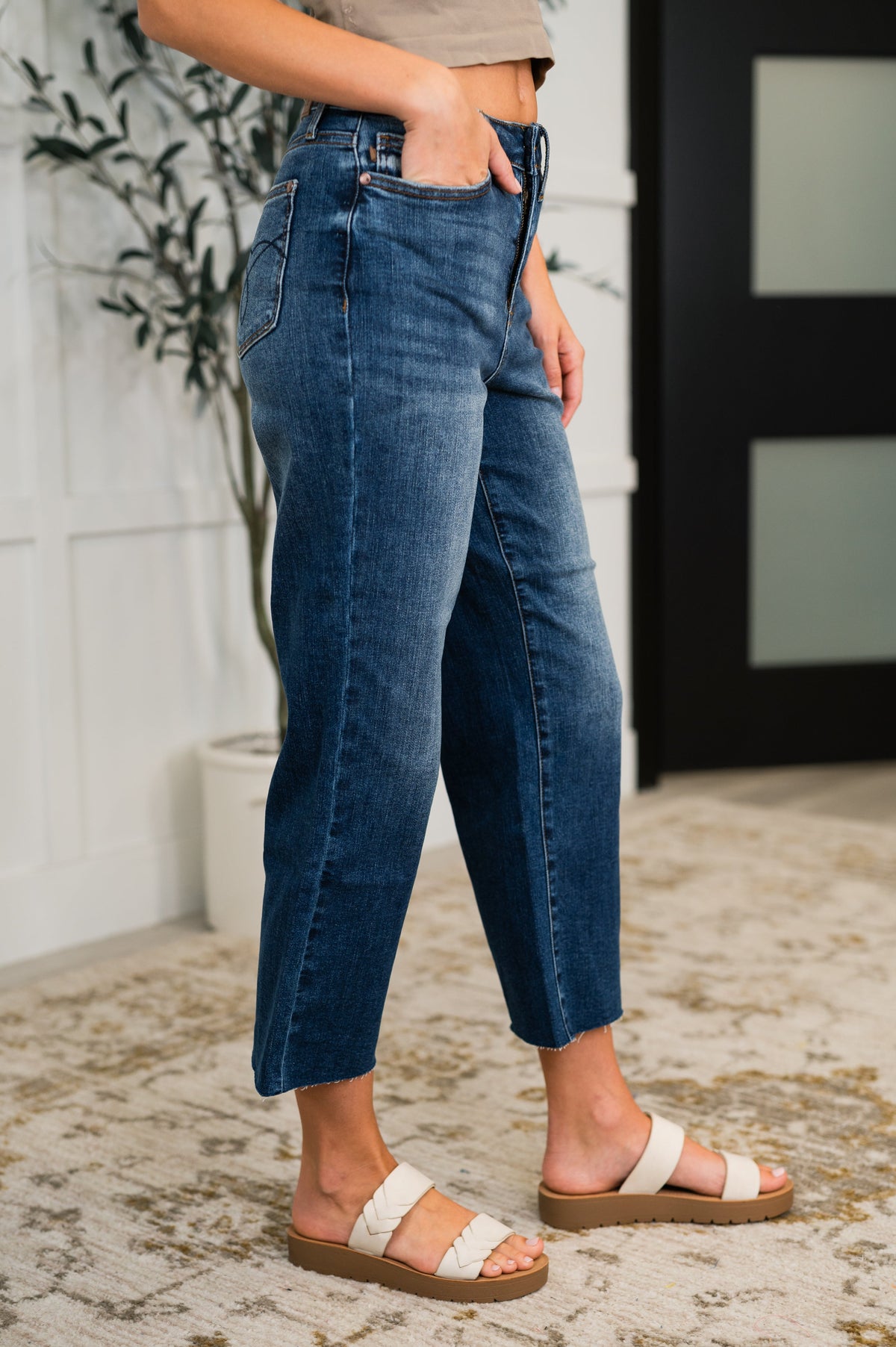 Maisie High Waist Back Pocket Embroidery Crop Wide