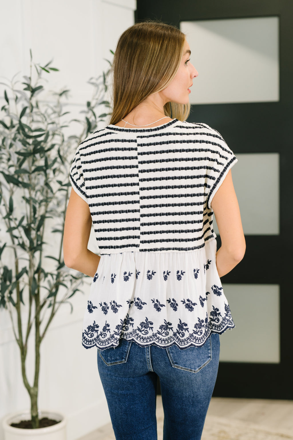 Too Sweet to Share Scalloped Hem Blouse in Ivory and Navy