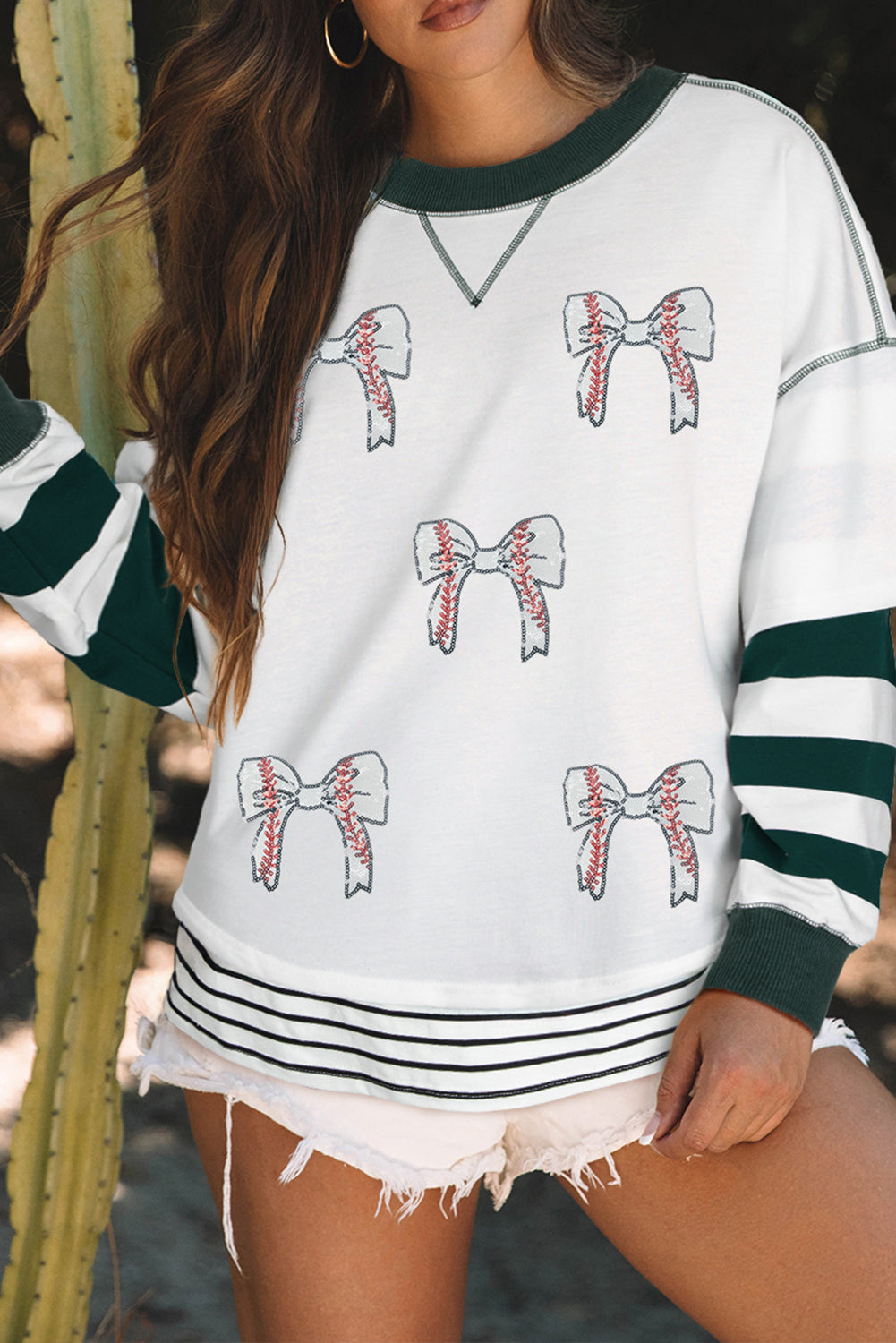White Stripe Bowknot Patched Pattern Contrast Stitching Pullover Trendy Sweatshirt