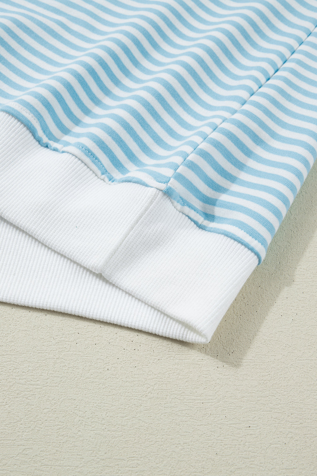 Green Stripe Cuffed Sleeve Contrast Mock Neck Tee Casual 2pcs Short Set