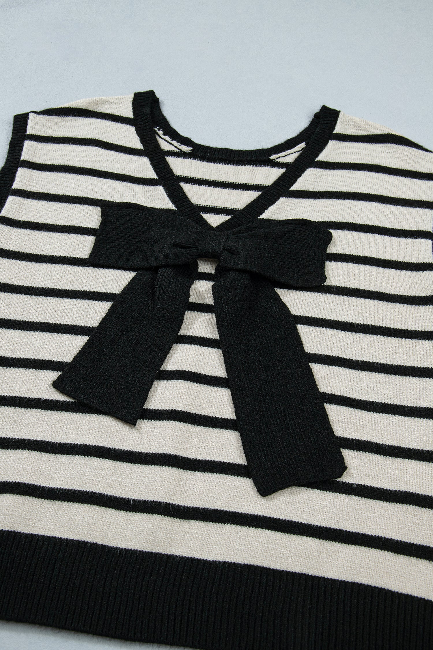 Black Stripe Bow Applique Short Sleeve Sweater