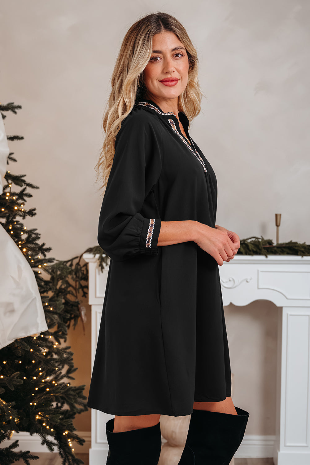 Black Contrast Trim V Neck Bracelet Sleeve Shift Mini Dress