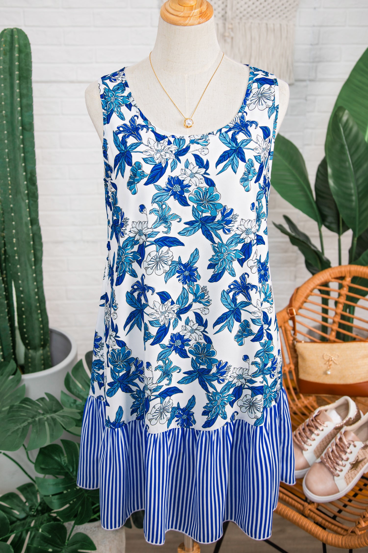 Sky Blue Floral Print U Neck Sleeveless Striped Ruffle Hem Patchwork Dress