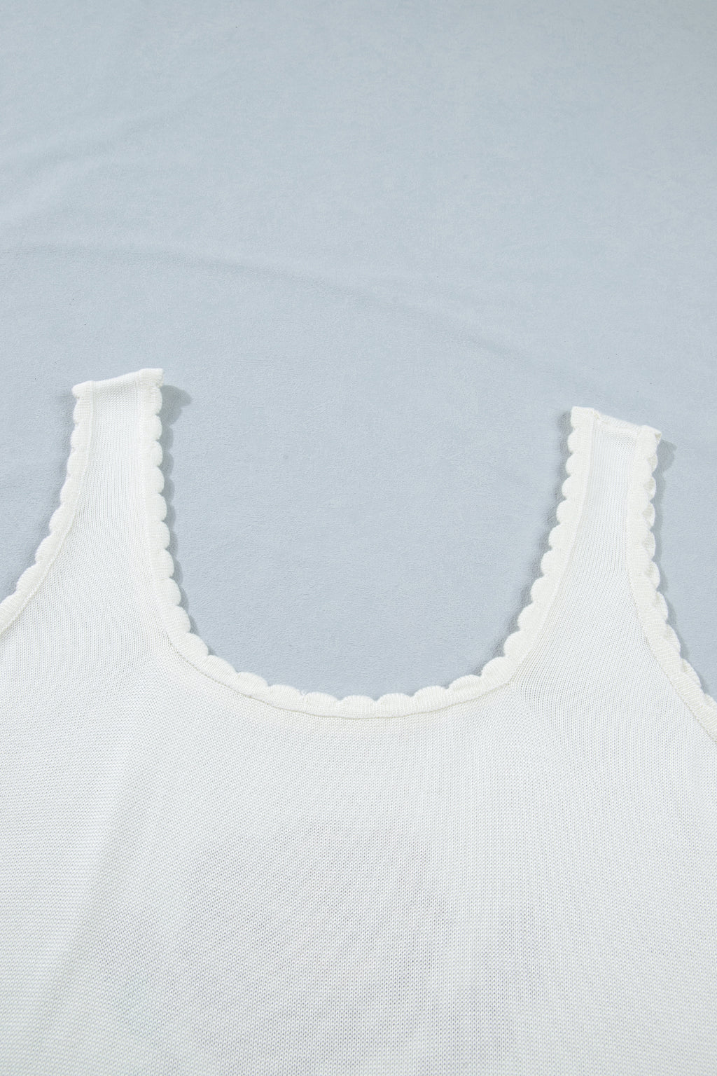 White Plus Size Floral Print Scalloped Trim Square Neck Sweater Vest