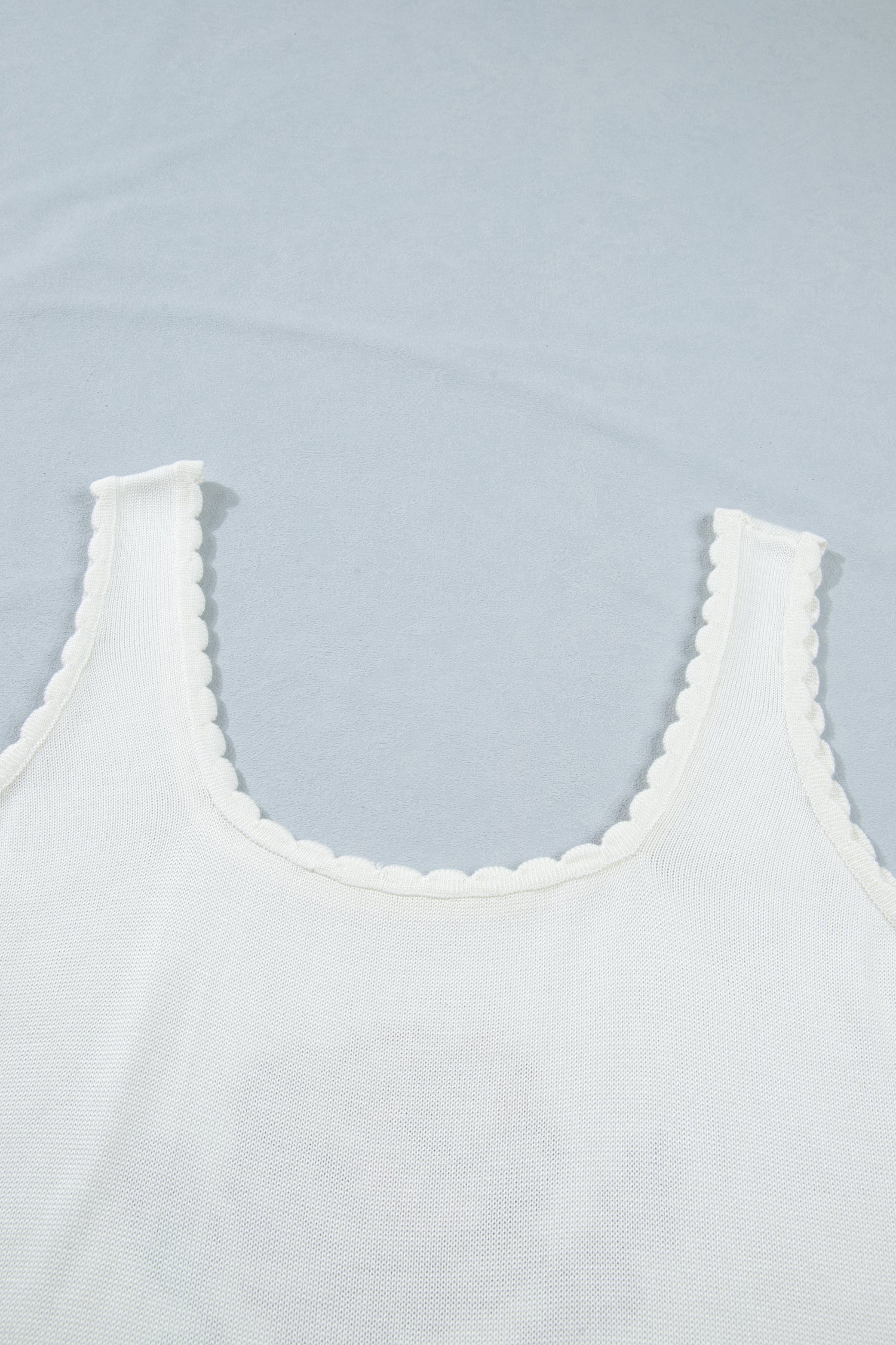 White Plus Size Floral Print Scalloped Trim Square Neck Sweater Vest